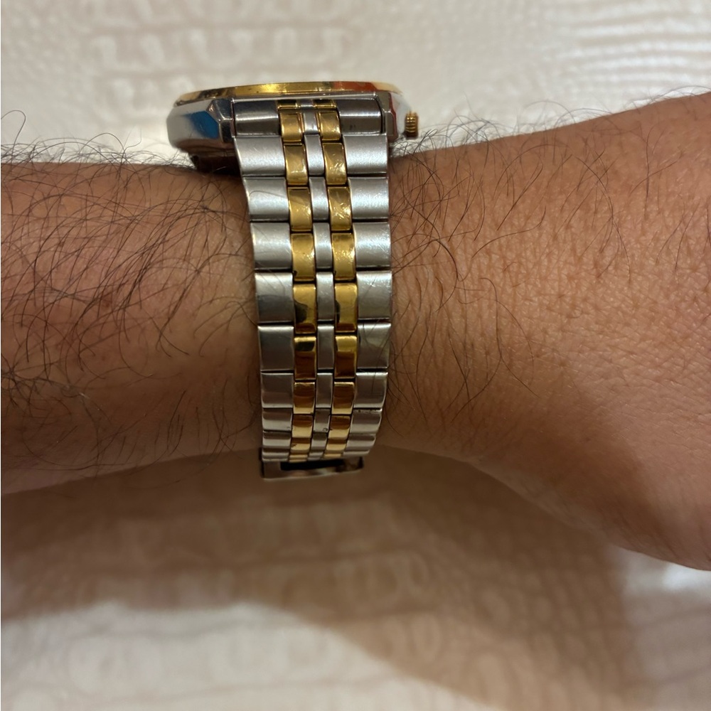 Seiko vintage Gold color  Men's Watch - Picture 2 of 11